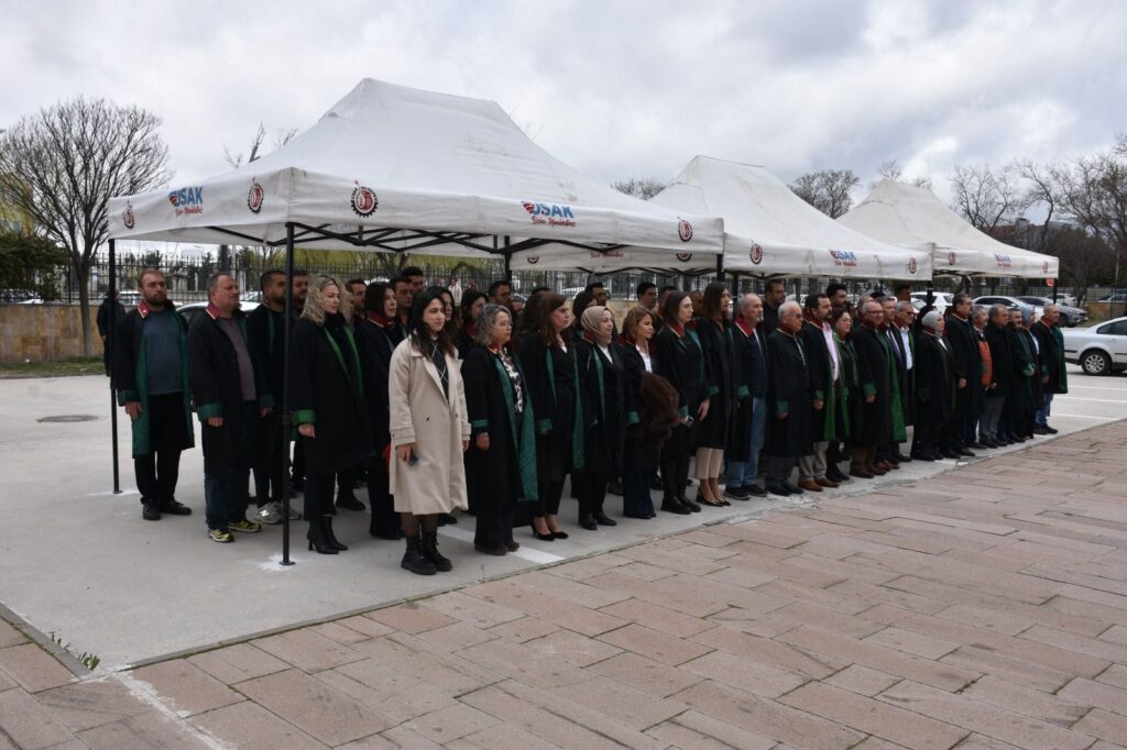 Uşak Barosu’ndan 5 Nisan Avukatlar Günü Mesajı: “Savunma Hakkı, Hukuk Devletinin Temel Güvencesidir” - 15ec47be 3ba1 4b34 a70c 4dc3bd19a9b6