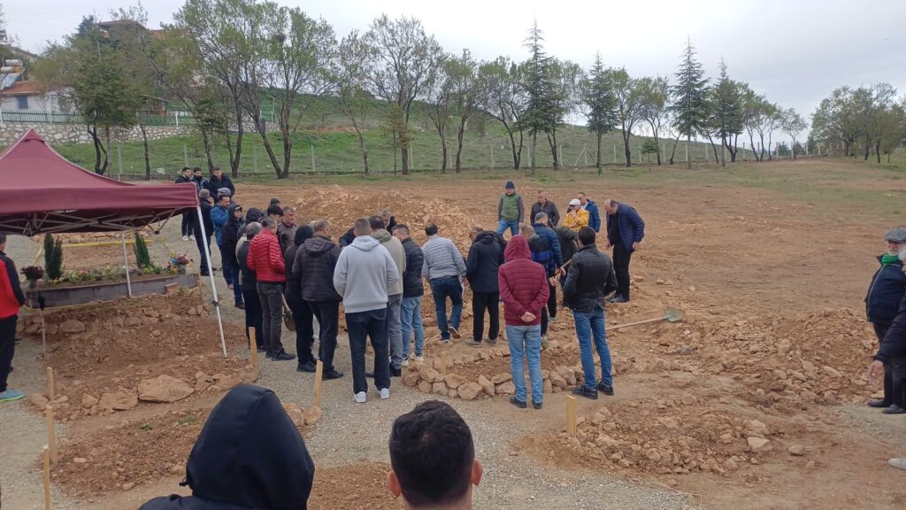 Uşak’ta Gönül Dönmez’e Son Veda: Siyaset ve Basın Dünyası Cenaze Töreninde Buluştu - 22e7a1dd 154d 4c52 a7d7 838552c24942