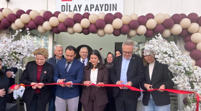 Uşak’ta Sağlık Yatırımlarına Bir Yenisi Daha: Dilay Apaydın Diş Kliniği Hizmete Açıldı