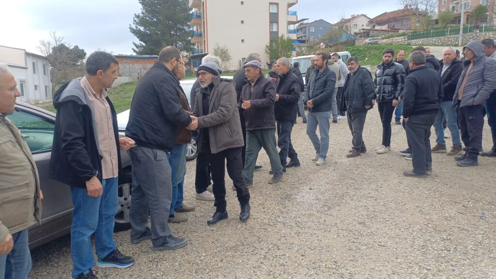 Uşak’ta Gönül Dönmez’e Son Veda: Siyaset ve Basın Dünyası Cenaze Töreninde Buluştu - 36b0d584 b77b 4968 850c f6459cd76630