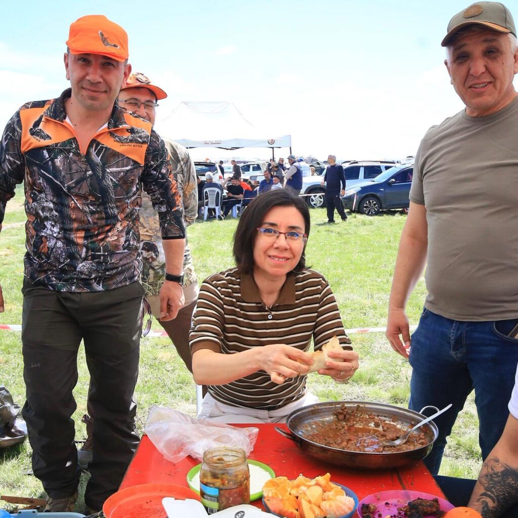 Uşak’ta Geleneksel Mera Yarışması: Sportif Rekabet ve Kurumsal Katılım Bir Arada - 683571591 1279940454279893 7301381045550958610 n