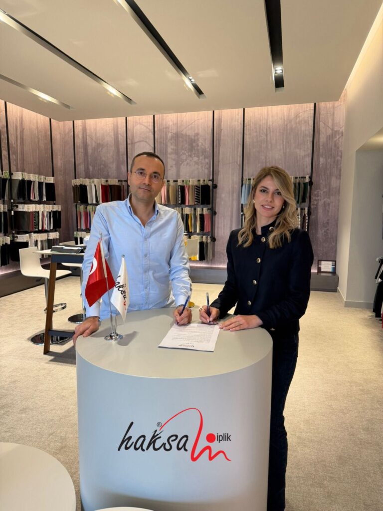 Uşak’ta Kurumsal Dil Eğitimine Yeni Bir Adım: Lang Up Akademi’den HAKSA İplik ile Stratejik İş Birliği - 7d340a93 3bc0 4bee 99a1 29cf033020b4