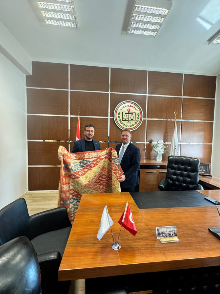 Anahtar Parti Uşak Teşkilatı’ndan 5 Nisan Avukatlar Günü’nde Uşak Barosu’na Anlamlı Ziyaret - 9b0dfdf1 4191 44f0 ae95 44635012f0c5