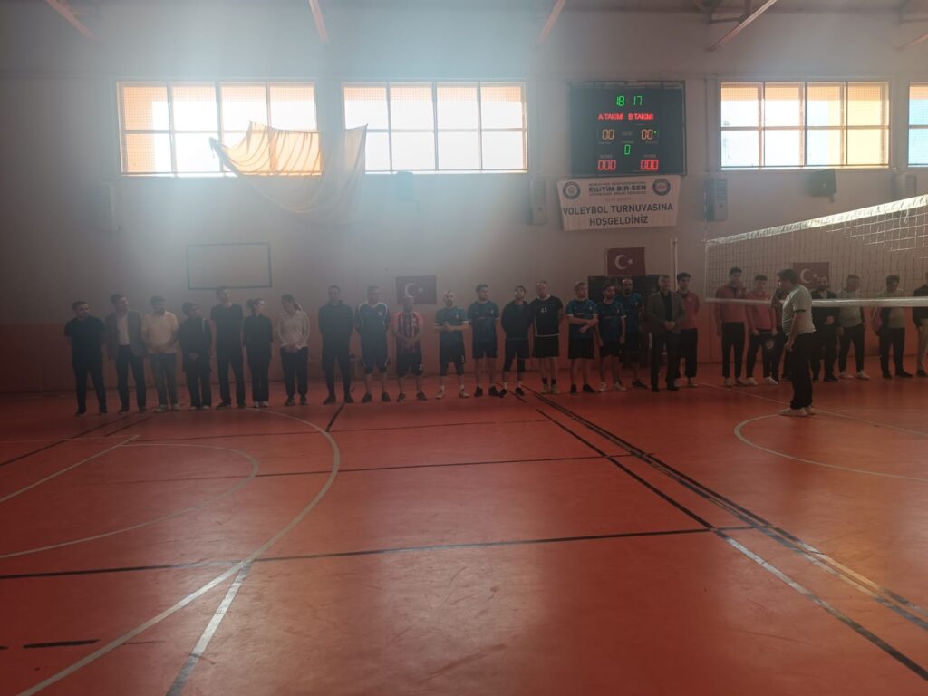 Eğitim Bir-Sen Uşak Şubesi Voleybol Turnuvası Başladı - ab4db81c 8dd3 4747 9a58 2459b0336705