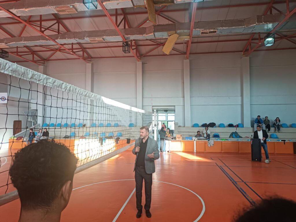 Eğitim Bir-Sen Uşak Şubesi Voleybol Turnuvası Başladı - bce95dbb 4609 4783 8633 5280a678759d