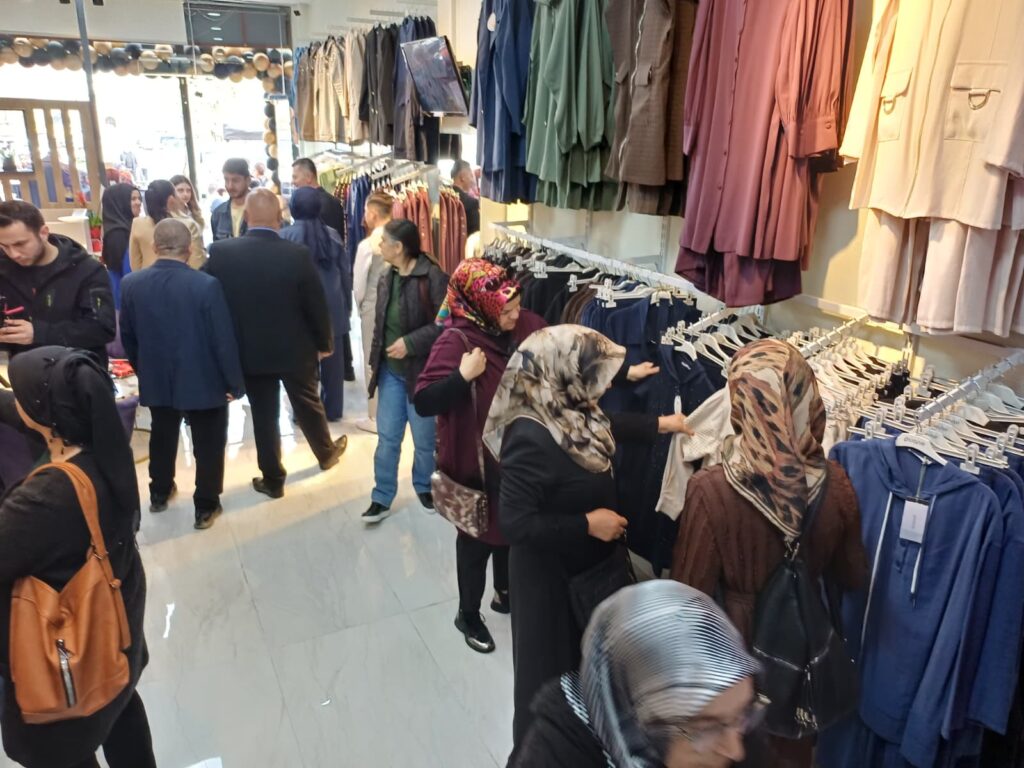 Uşak’ta Yeni Bir Girişim: Diva Moda Evi Görkemli Törenle Hizmete Açıldı - d4074324 a4ff 4b27 8bc9 d529b416fff3