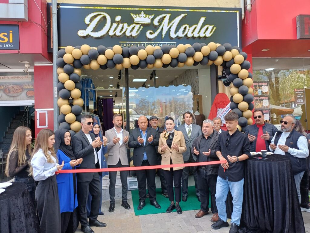Uşak’ta Yeni Bir Girişim: Diva Moda Evi Görkemli Törenle Hizmete Açıldı - e7b91146 f2d1 4642 aa24 b00fb8880758