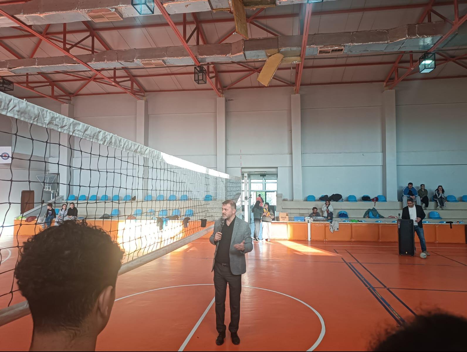 Eğitim Bir-Sen Uşak Şubesi Voleybol Turnuvası Başladı