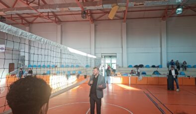 Eğitim Bir-Sen Uşak Şubesi Voleybol Turnuvası Başladı