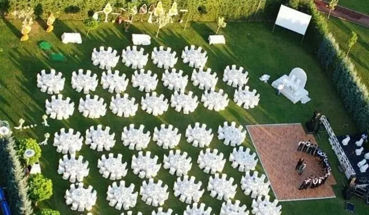 Uşak’ta Kır Düğünü Salonlarına Yönelik Kısıtlama Tartışması: Sektör Temsilcileri Ekonomik ve Sosyal Etkilere Dikkat Çekiyor