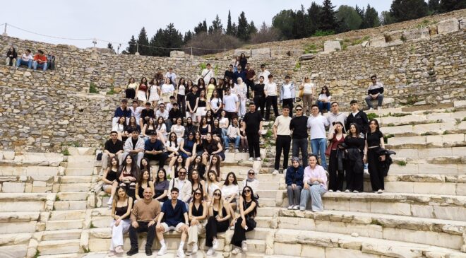 Uşak Lisesi Öğrencileri İzmir’de Tarih, Doğa ve Üniversite Deneyimiyle Buluştu