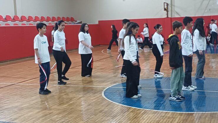 UŞAK’TA 23 NİSAN COŞKUSU: TÜPRAG ANADOLU İMAM HATİP ORTAOKULU’NDA ANLAMLI KUTLAMA