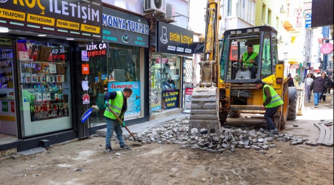 Uşak’ta Altyapı Güçleniyor: Kurtuluş Mahallesi’nde Yağmur Suyu Hattı Çalışmaları Hız Kesmeden Sürüyor
