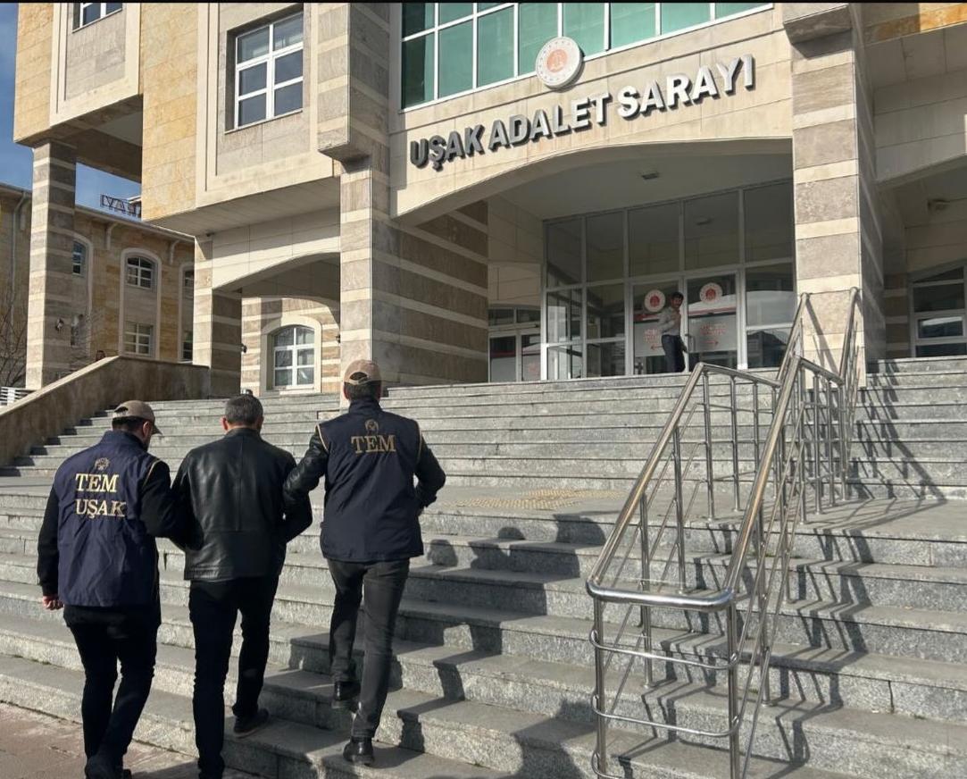 Uşak’ta FETÖ/PDY Hükümlüsü Yakalandı: 6 Yıl 3 Ay Hapis Cezası Bulunan Şahıs Cezaevine Teslim Edildi