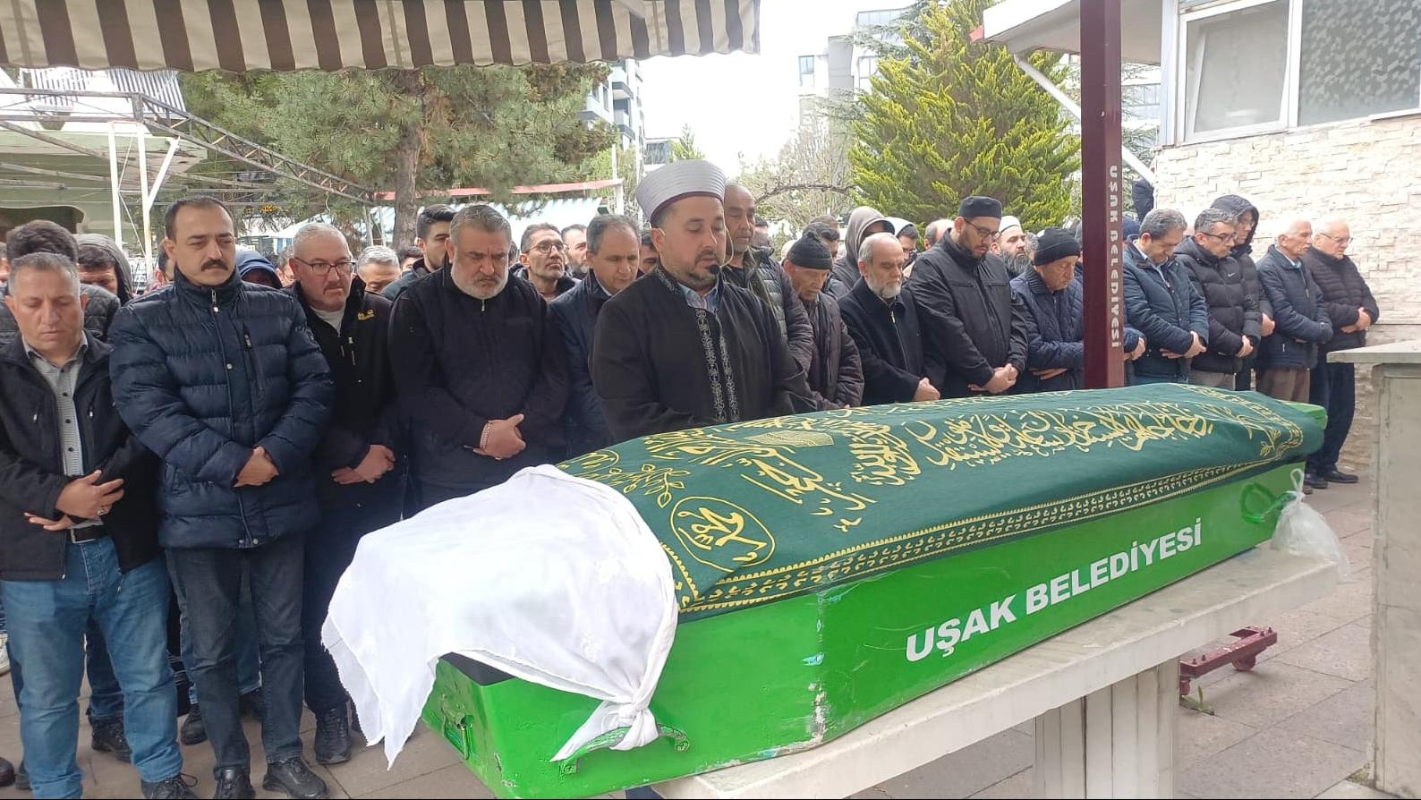 Uşak’ta Gönül Dönmez’e Son Veda: Siyaset ve Basın Dünyası Cenaze Töreninde Buluştu