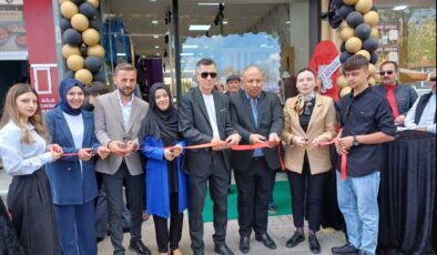 Uşak’ta Yeni Bir Girişim: Diva Moda Evi Görkemli Törenle Hizmete Açıldı