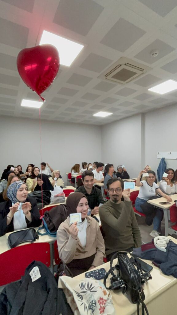 Uşak Üniversitesi Öğrencilerinden Gençlere Yönelik Dijital Farkındalık Projesi - 3f03d177 27c9 4786 b2cb e67401a49f35