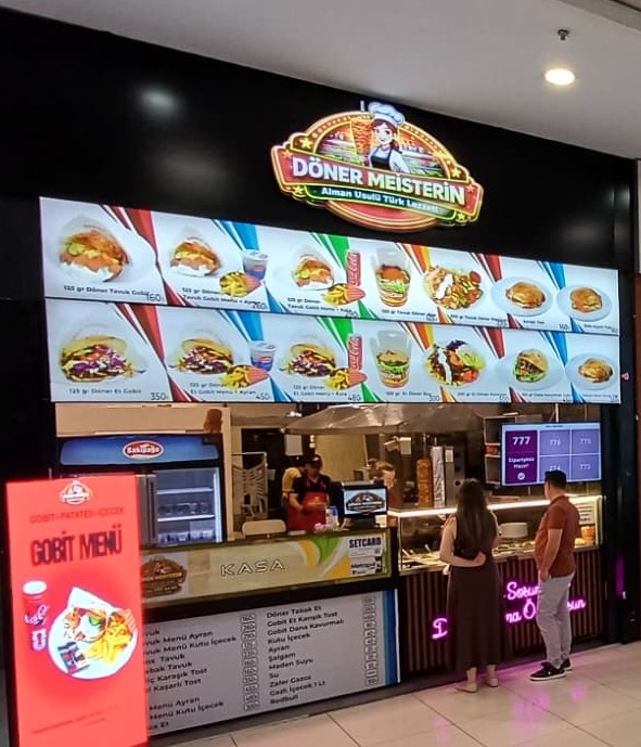 Uşak’ta Alman Lezzeti Dönemi: Döner Meisterin Festiva AVM’de Hizmete Girdi 5 Uşak’ta Alman Lezzeti Dönemi: Döner Meisterin Festiva AVM’de Hizmete Girdi - 4edcfbe7 2970 40c5 8db8 201c8a6bda25