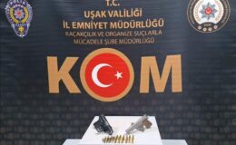 Uşak’ta Ruhsatsız Silah Operasyonu: 4 Şüpheli Hakkında Adli İşlem Başlatıldı