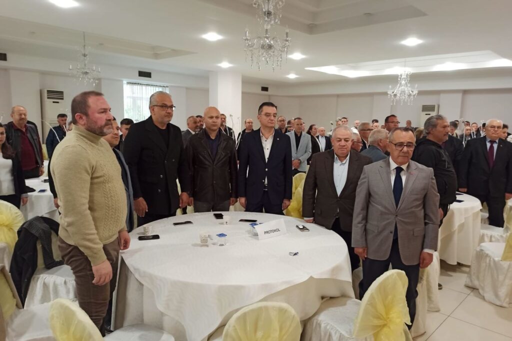 Uşak Esnaf Teşkilatında Güven Tazeleme: Atalay Savaş Yeniden Başkan - 684089333 18420947104134478 4105643881104344827 n