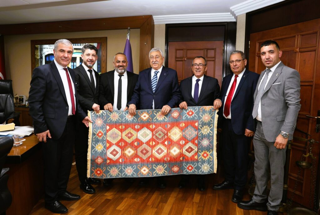Uşak Esnaf Teşkilatından Ankara Çıkarması: TESK Genel Başkanı Palandöken’e Ziyaret - 703110785 1422612913230551 2532880333767175608 n