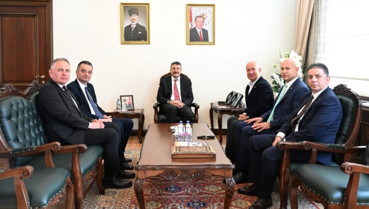 Uşak İş Dünyasından Ankara Çıkarması: Bakan Yardımcısı Ali Çelik’e Nezaket Ziyareti