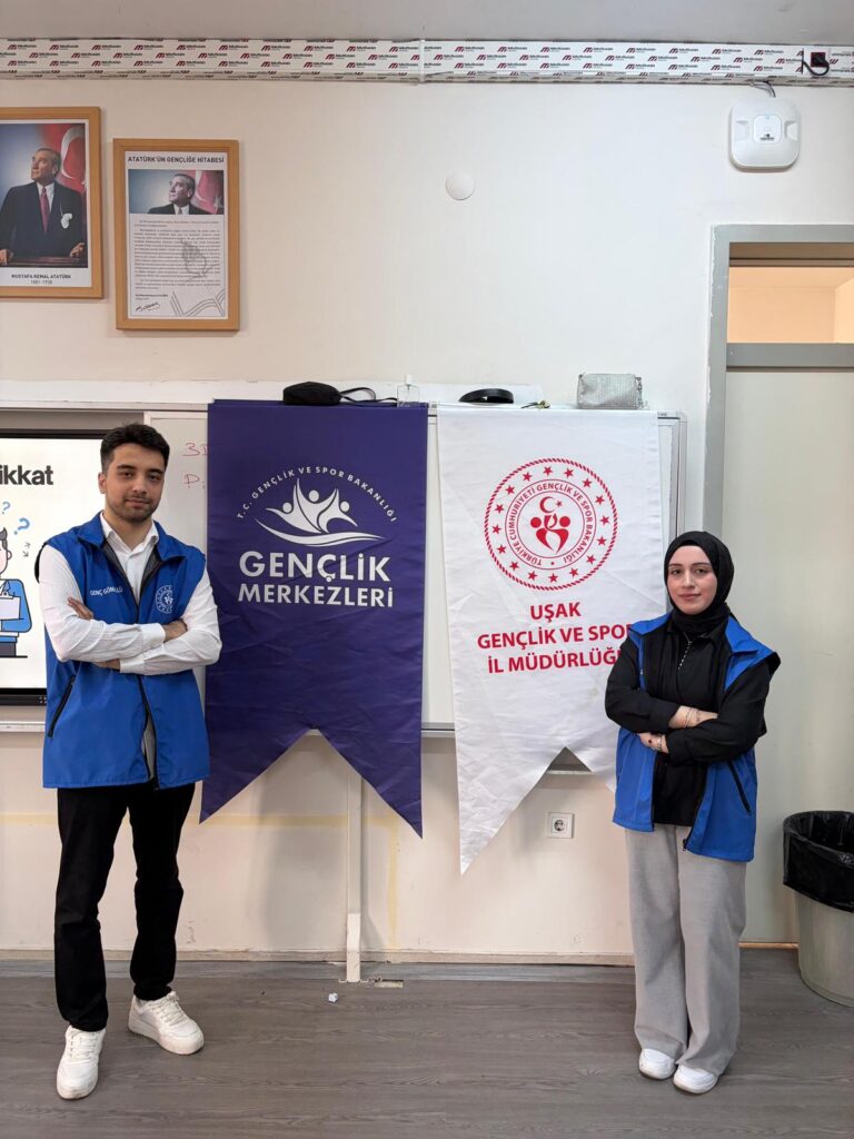 Dezenformasyona Karşı Bilinçli Gençlik: Uşak’ta Farkındalık Eğitimi Düzenlendi - ec682248 4594 462a 955e 489538ef5ebf