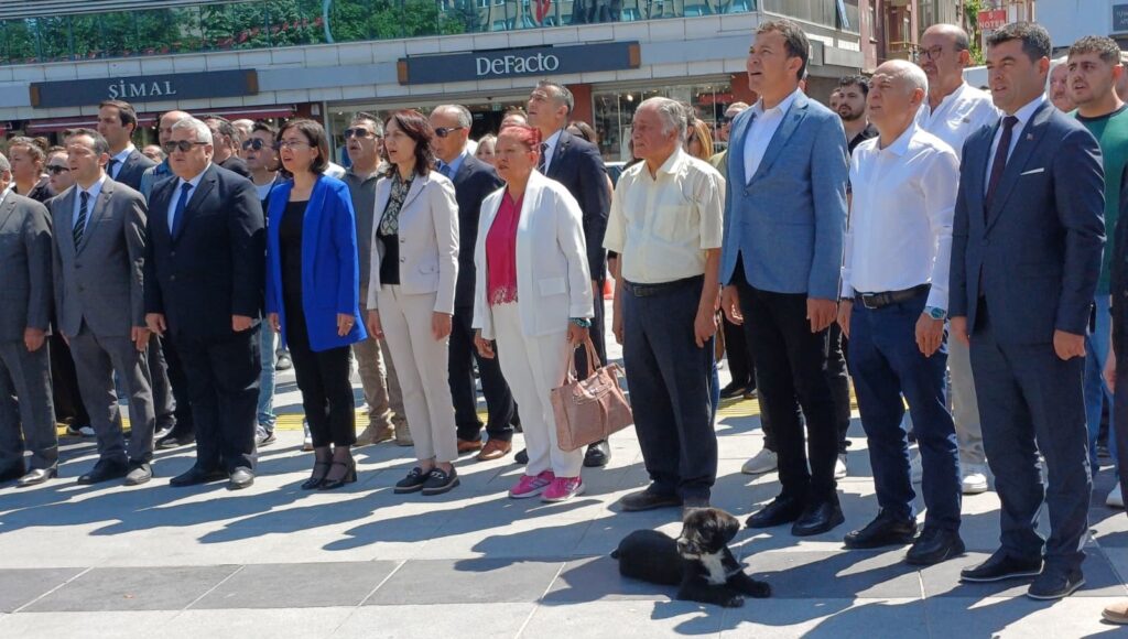 İSTİKLAL MARŞI’NDA “HAZIR OL” DURUŞUYLA DİKKAT ÇEKEN CAN DOSTU, UŞAK’TAKi ÇEVRE HAFTASI PROGRAMINA DAMGA VURDU 3 İSTİKLAL MARŞI’NDA “HAZIR OL” DURUŞUYLA DİKKAT ÇEKEN CAN DOSTU, UŞAK’TAKi ÇEVRE HAFTASI PROGRAMINA DAMGA VURDU - 4197e96c 79d4 4c8e a6bd c8a45f318627