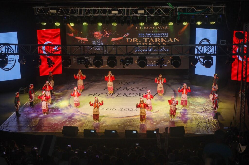 Genç Yetenekler Sanatla Buluştu: RB Dance Academy’den Unutulmaz Gala Gecesi - 730491244 1328981456042459 2701977547762352038 n