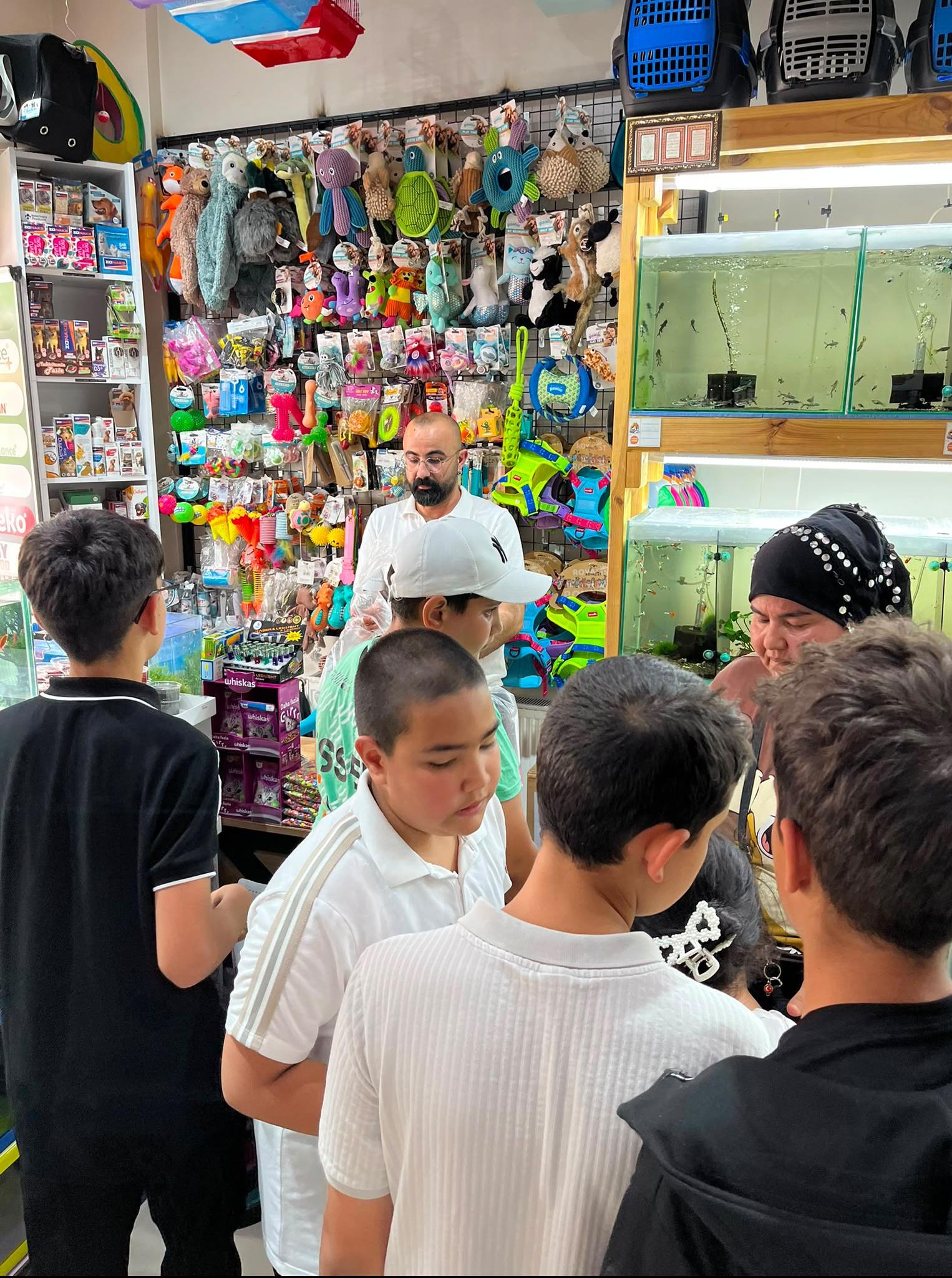 Atlantik Petshop’tan Karne Döneminde Öğrencilere Hediye Balık Kampanyası Yoğun İlgi Görüyor