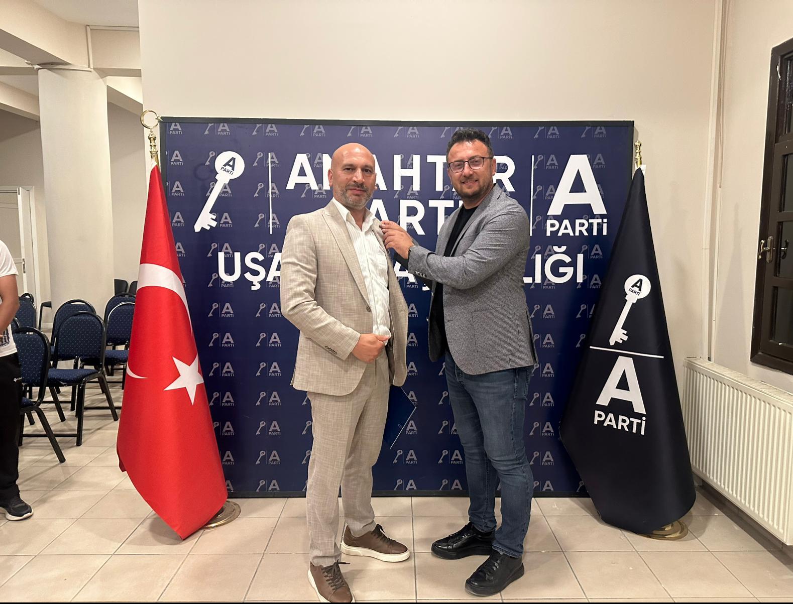Emekli Astsubay Serkan Erol, Anahtar Parti Eşme Kurucu İlçe Başkanlığı Görevine Atandı