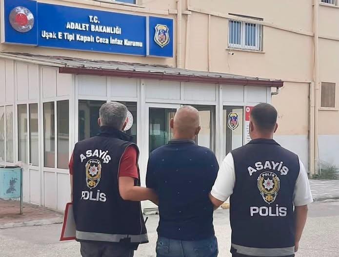 İki Firari Yakalanarak Ceza İnfaz Kurumuna Teslim Edildi