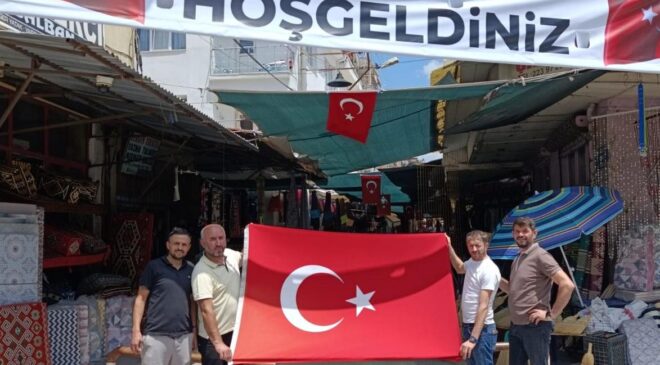 Kutsal Sokak’ta Birlik Gücü: 15 Esnaf Kendi İmkânlarıyla Çarşıyı Yeniledi