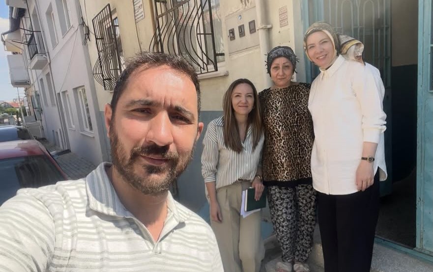 AK Parti Uşak İl Başkanlığı, Atatürk Mahallesi'nde Teşkilat Üyeleriyle Bir Araya Geldi - 4 3
