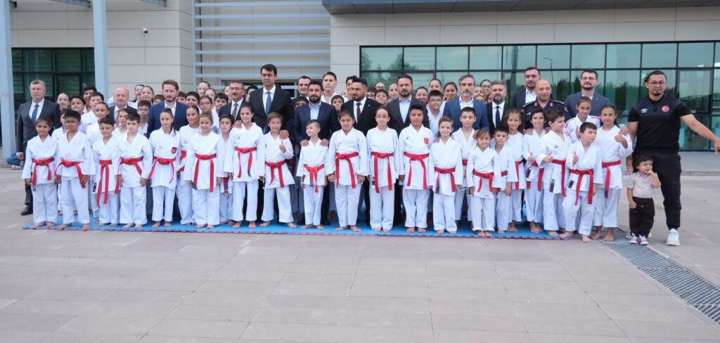 TÜGVA Yaz Okulu Kapanış Programı Gerçekleştirildi 3 TÜGVA Yaz Okulu Kapanış Programı Gerçekleştirildi - 1 2