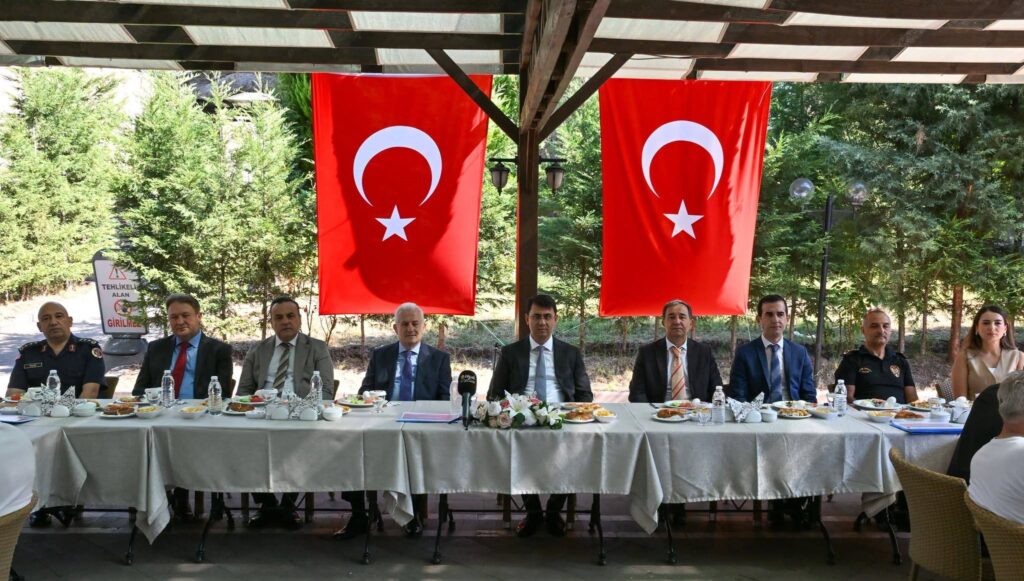 Uşak'ta Güvenlik ve Asayiş Gündemi Basın Toplantısında Değerlendirildi - 13