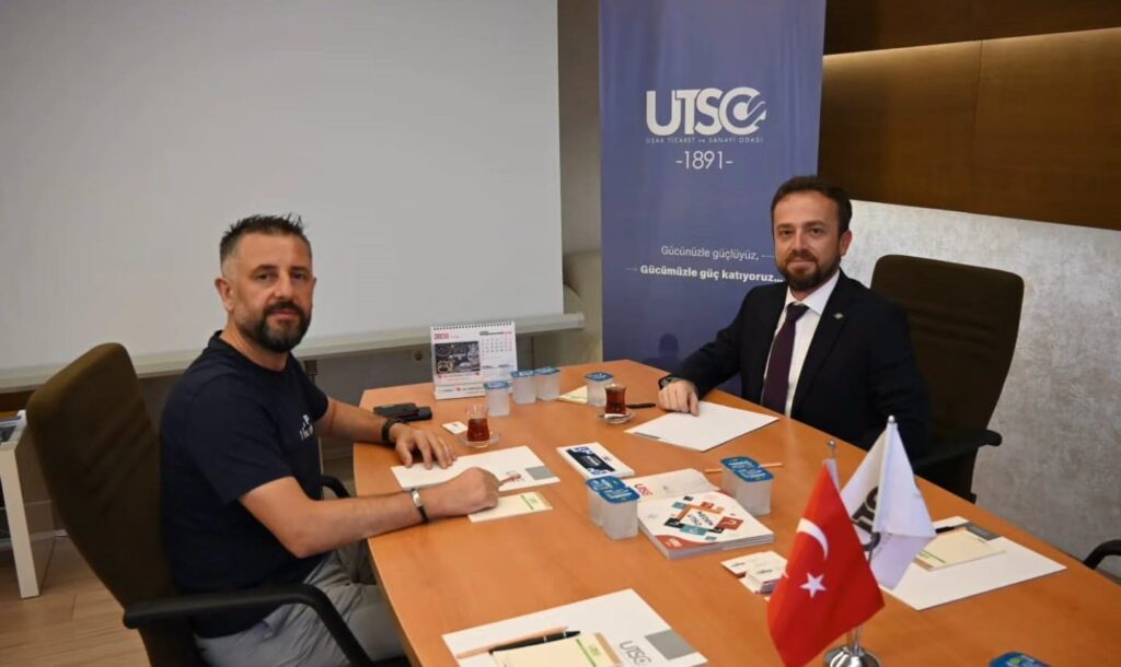 Uşak Ticaret ve Sanayi Odası’nda Türk Eximbank Danışma Masası Yoğun İlgi Gördü 4 Uşak Ticaret ve Sanayi Odası’nda Türk Eximbank Danışma Masası Yoğun İlgi Gördü - 2 1