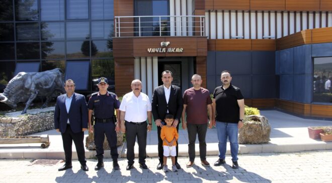 Kaymakam Musa Kazım Çelik’ten Yayla Akar Et Entegre Tesisi’ne İnceleme Ziyareti