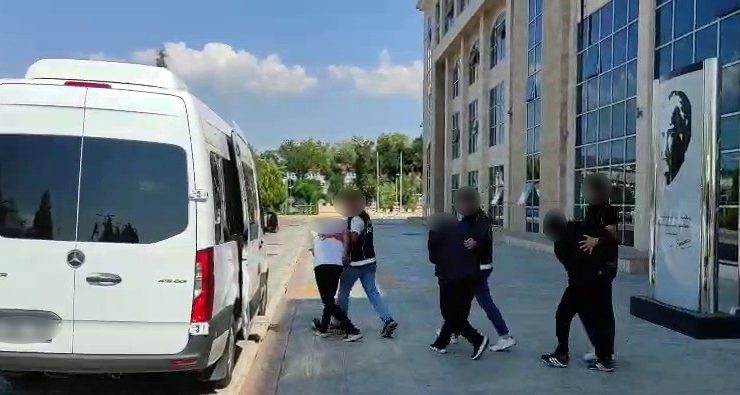 Uşak’ta Uyuşturucu Operasyonları Kararlılıkla Sürüyor: 17 Şüpheli Tutuklandı