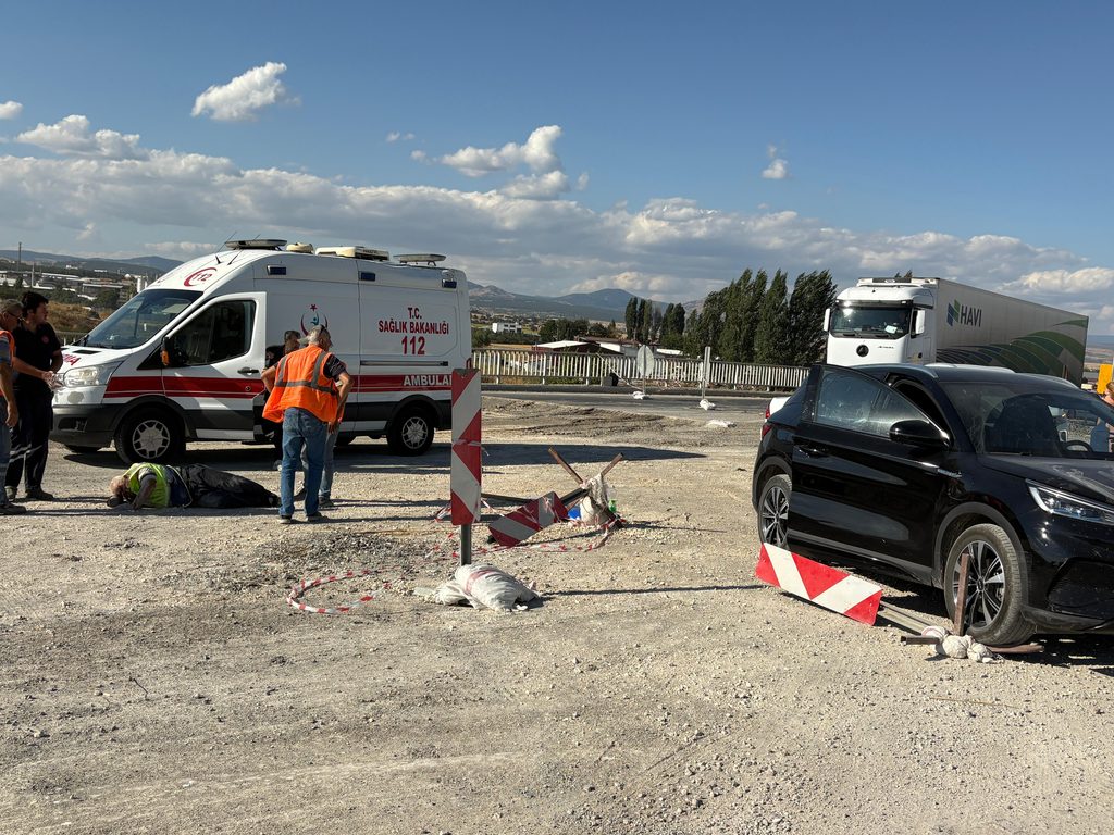 MHP ESKİ İL BAŞKANININ EŞİNİN KARIŞTIĞI KAZADA İŞÇİ HAYATINI KAYBETTİ - 69b9ecc1 f68a 4398 8078 dd5d4ede3223