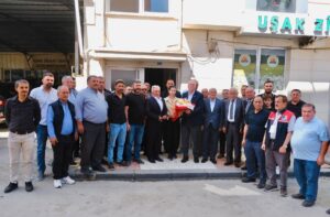 Bayraktar, Uşak’ta Ziraat Odası Başkanları ve Meclis Üyeleriyle Bir Araya Geldi - bayraktar usake28099ta ziraat odasi baskanlari ve meclis uyeleriyle bir araya geldi