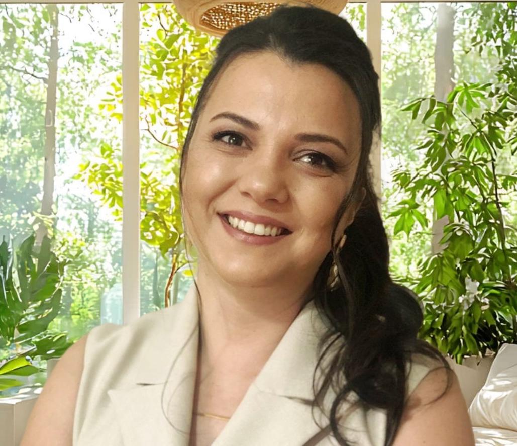 ​Yeni Parti Uşak Merkez İlçe Başkanı Gülay Çolak Adaylığını Açıkladı